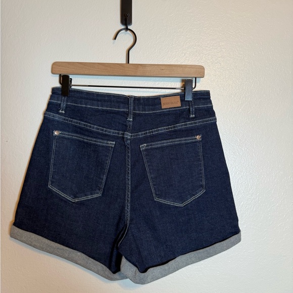 Judy Blue Dark Wash Cuffed Shorts - Picture 4 of 6
